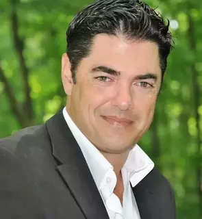 Christopher McFarlane, Waterloo, Real Estate Agent